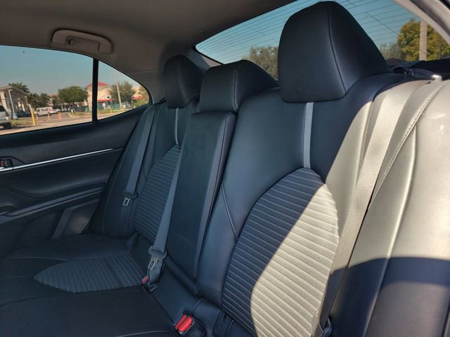 Used 2023 Toyota Camry SE w/ Convenience Package FWD image 9