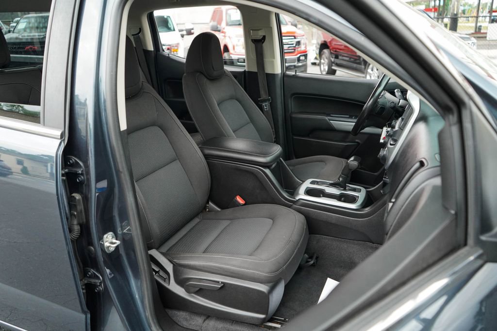 Used 2020 Chevrolet Colorado LT AWD/4WD image 12