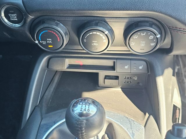 Used 2016 MAZDA MX-5 Miata Club RWD image 28