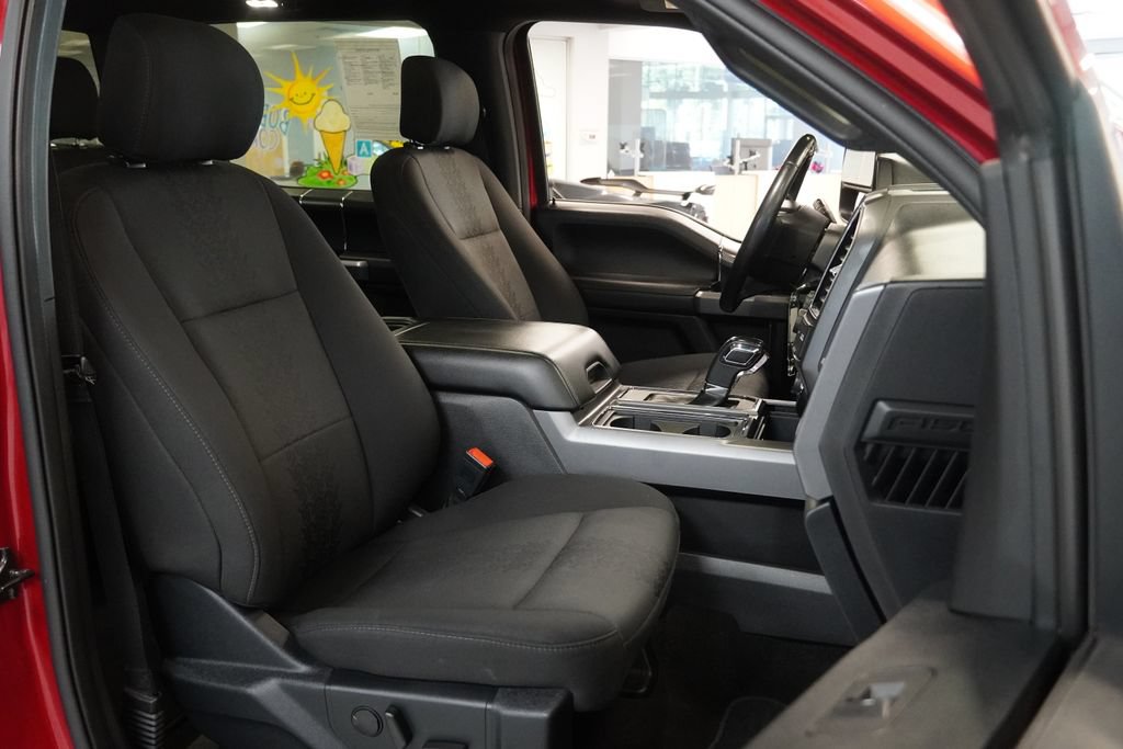 Used 2020 Ford F150 XLT w/ Equipment Group 302A Luxury AWD/4WD image 33