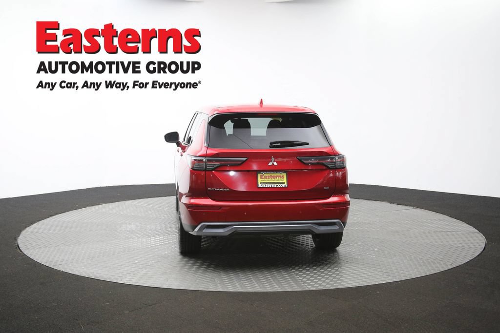 Used 2025 Mitsubishi Outlander SE AWD/4WD image 37
