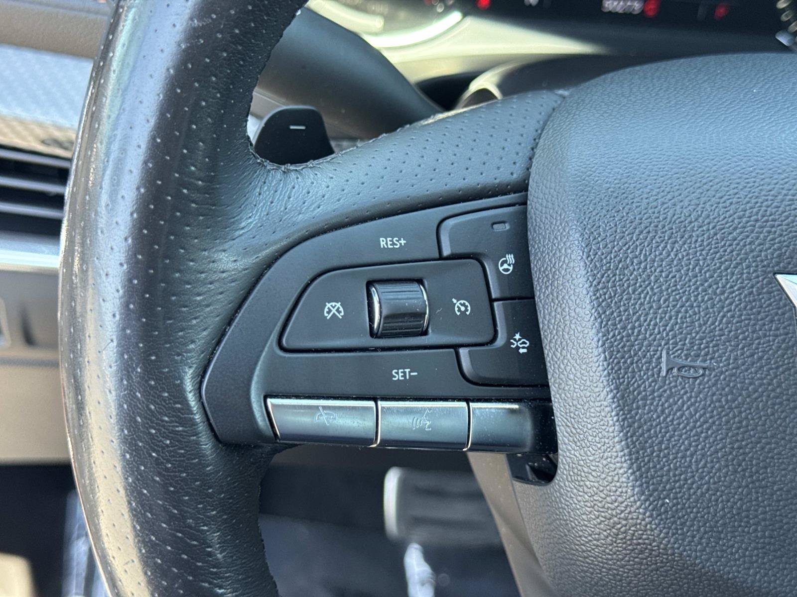 Used 2023 Cadillac XT4 Sport FWD image 11