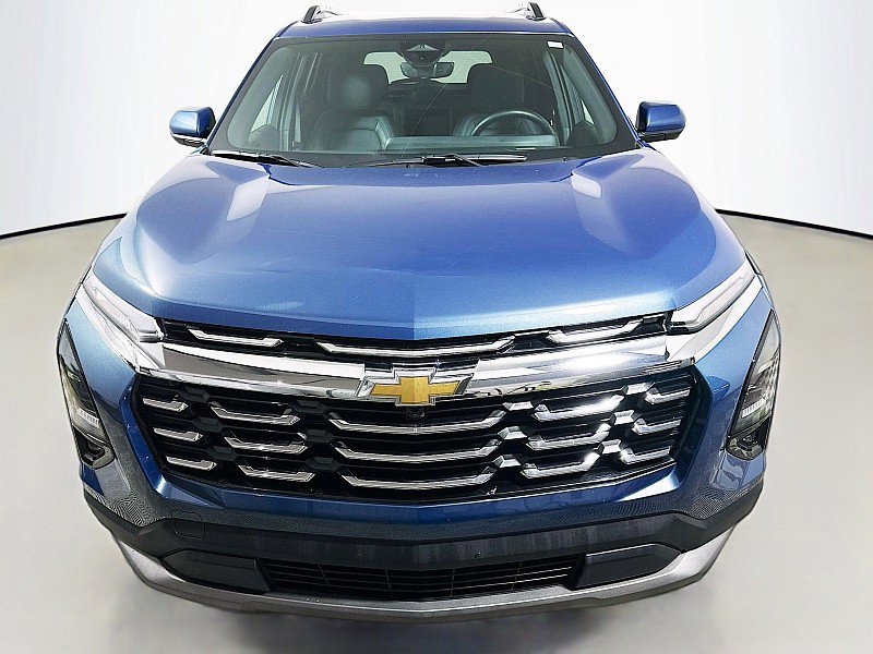Used 2025 Chevrolet Equinox LT w/ Convenience Package II image 2