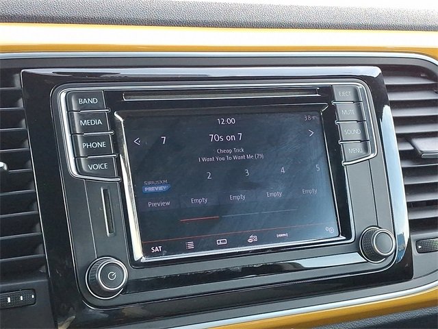 Used 2016 Volkswagen Beetle 1.8T Dune image 16