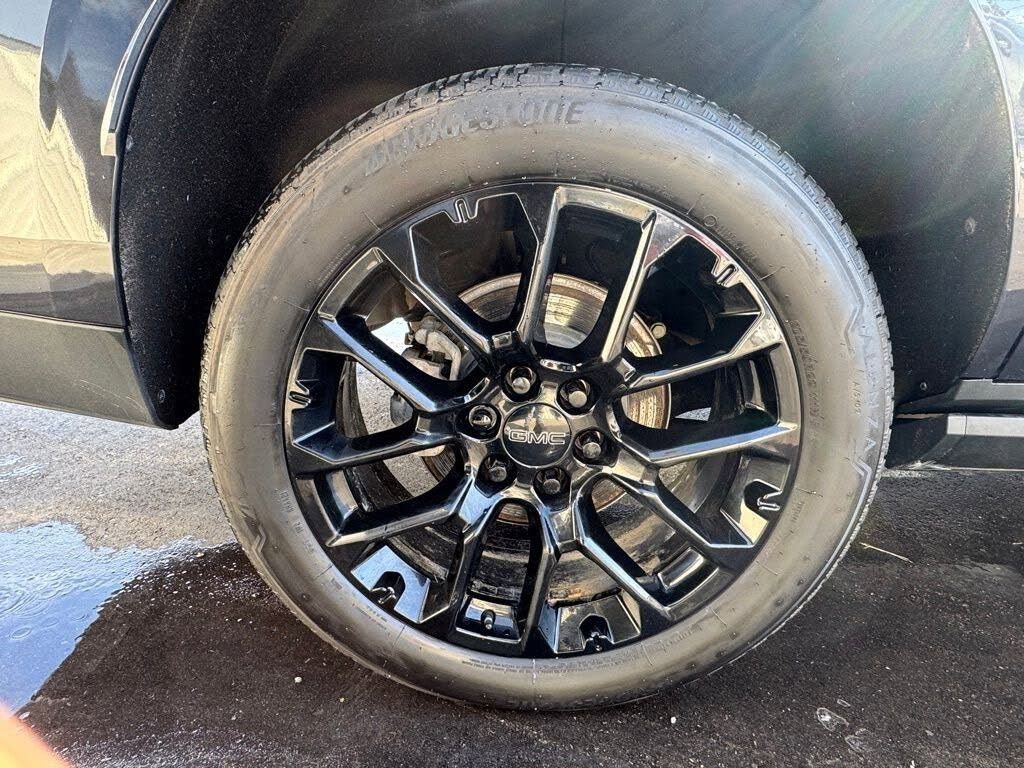 Used 2025 GMC Yukon Denali w/ Sun & Power Step Package image 72