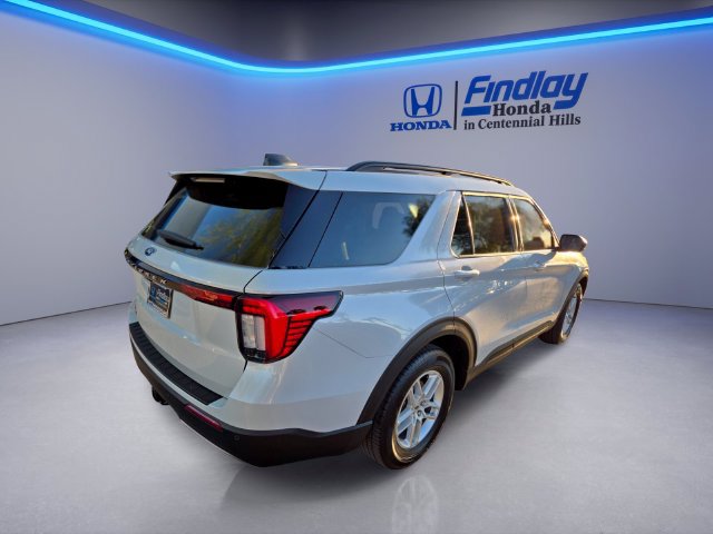 Used 2026 Ford Explorer Active w/ Active Comfort Package RWD image 4