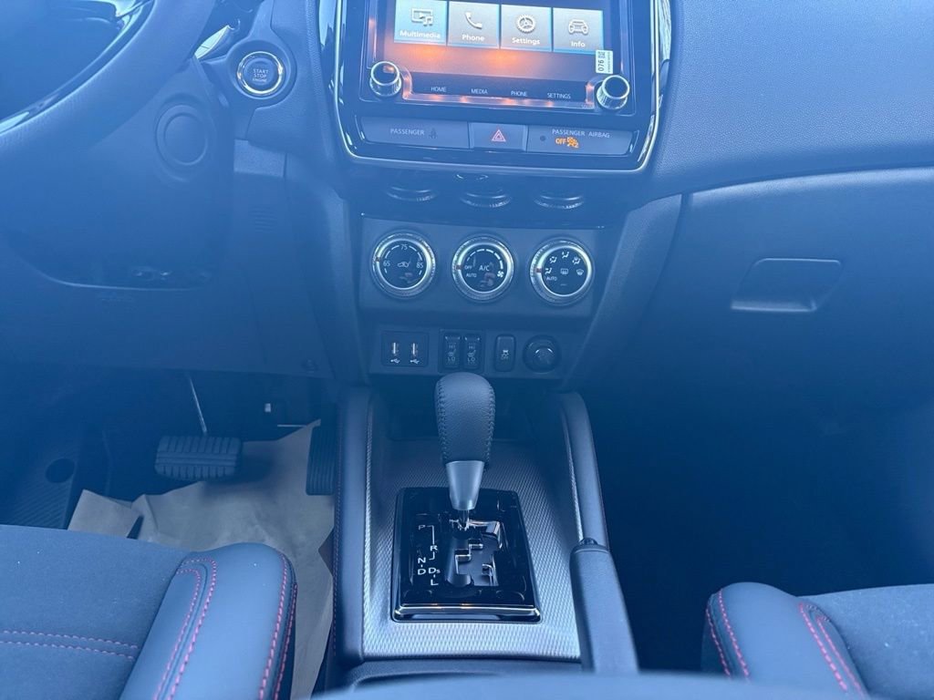 New 2026 Mitsubishi Outlander Sport SE image 18