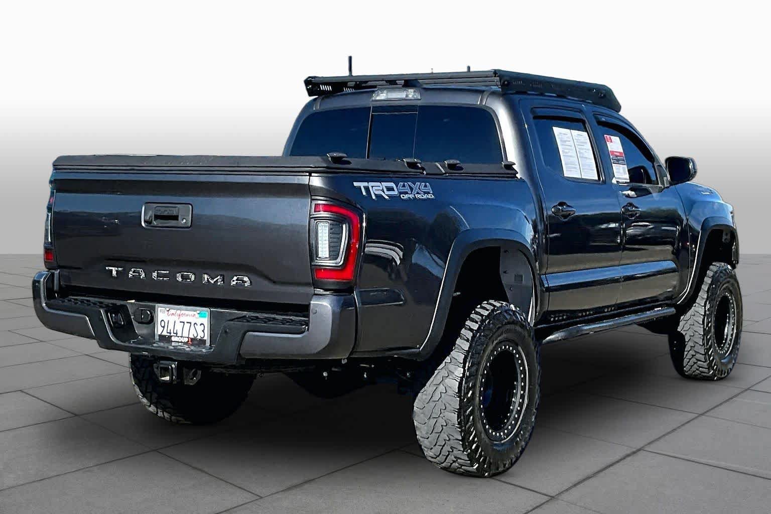 Used 2020 Toyota Tacoma TRD Off-Road w/ Technology Package AWD/4WD image 12