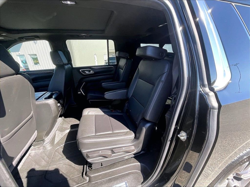 Used 2024 Chevrolet Suburban LT w/ LT Signature Package AWD/4WD image 15