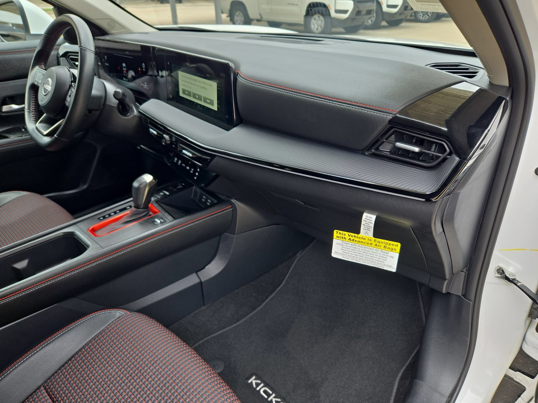 Certified 2025 Nissan Kicks SR FWD image 28