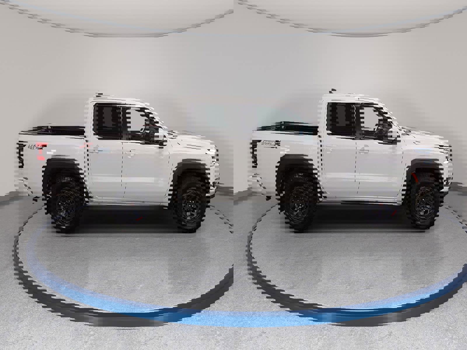 Used 2025 Nissan Frontier Pro-X image 4