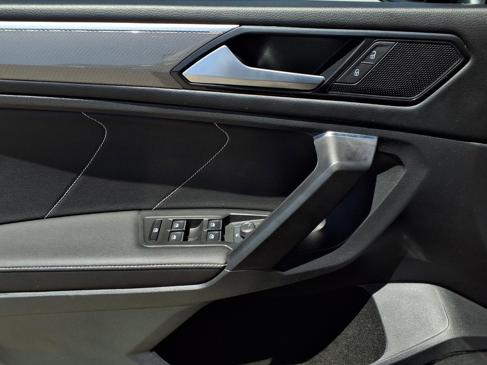 Certified 2023 Volkswagen Tiguan SE R-Line FWD image 18