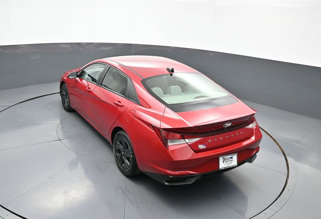 Certified 2021 Hyundai Elantra SEL image 39