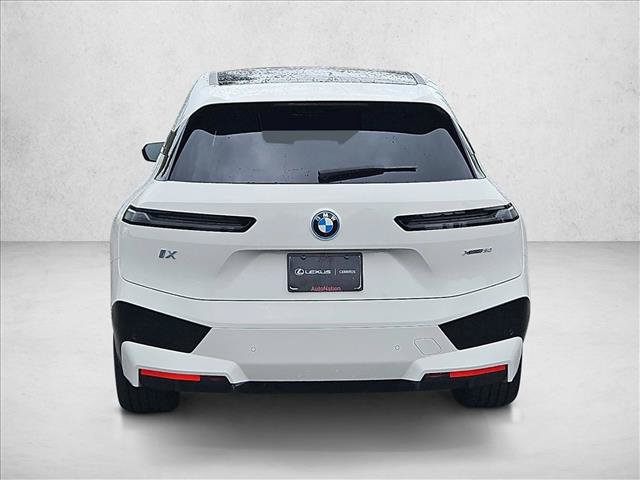 Used 2024 BMW iX xDrive50 w/ Premium Package AWD/4WD image 7