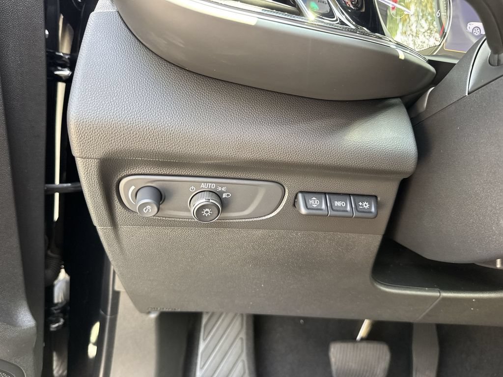Used 2021 Buick Envision Essence w/ Technology Package I FWD image 57