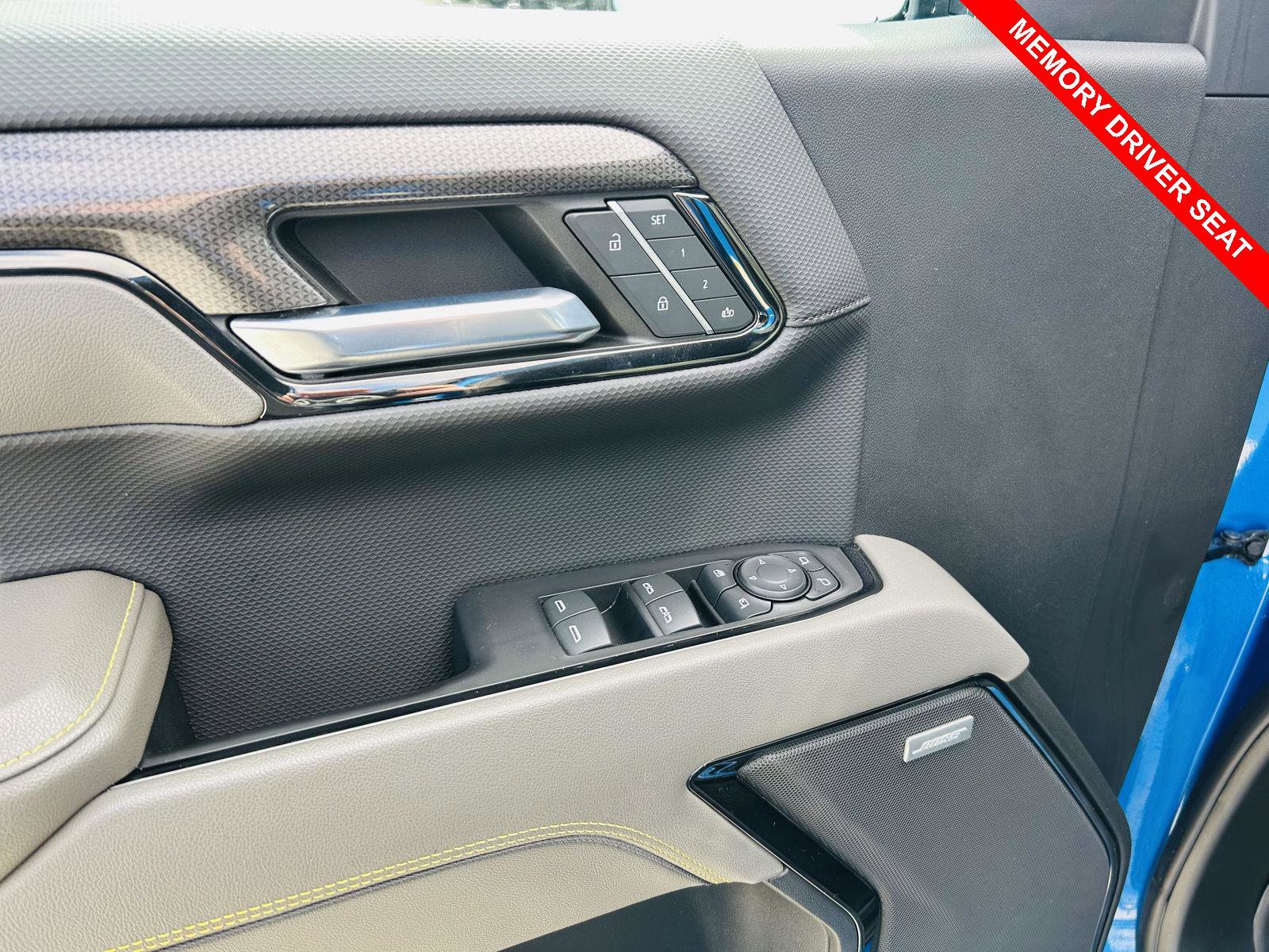 Used 2022 Chevrolet Silverado 1500 ZR2 w/ Technology Package image 18