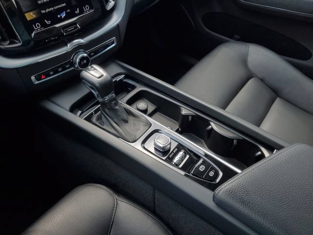 Used 2018 Volvo XC60 T6 Momentum w/ Convenience Package AWD/4WD image 31