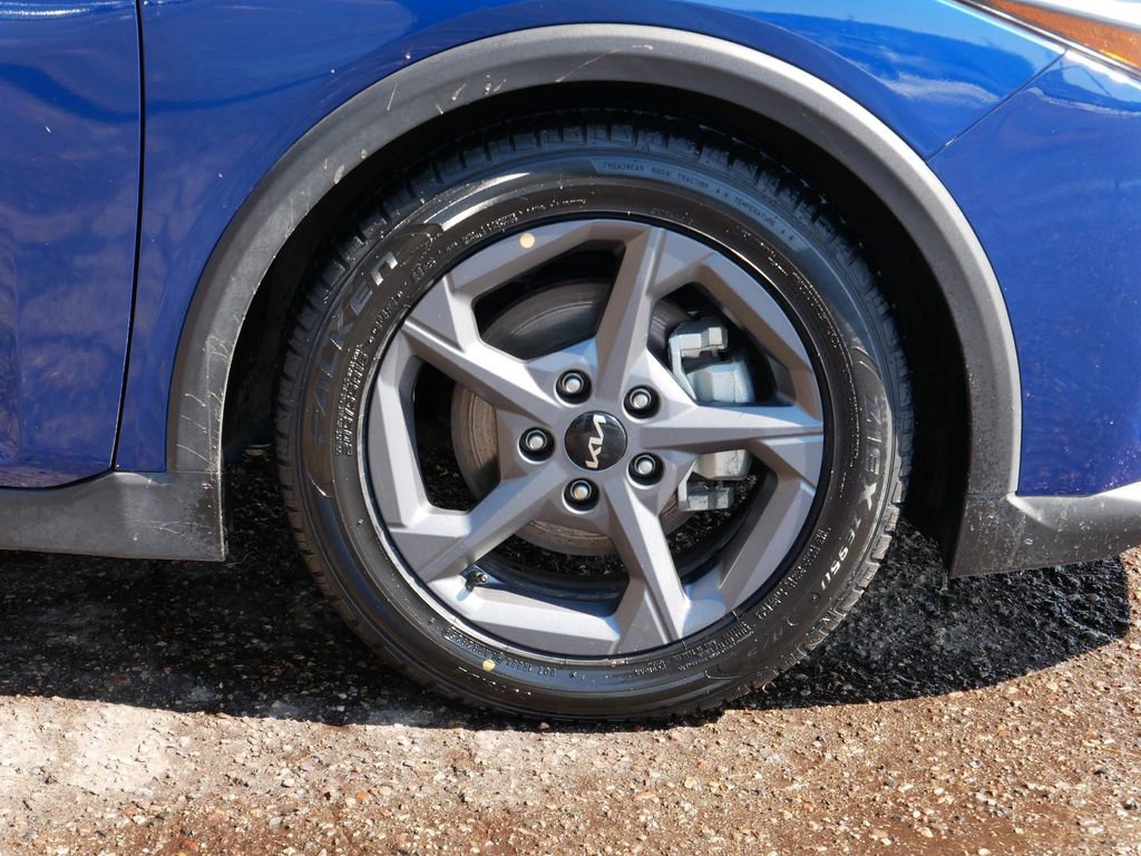 Used 2025 Kia K4 LXS image 7