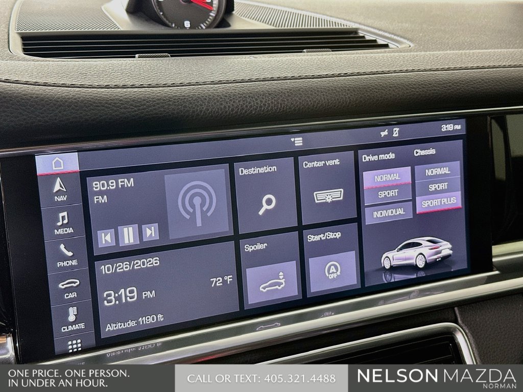 Used 2018 Porsche Panamera RWD image 16