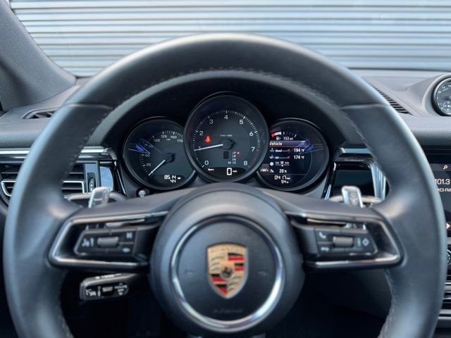 Certified 2025 Porsche Macan image 20