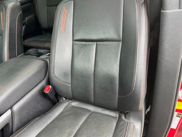 Used 2023 Nissan Titan PRO-4X w/ Pro-4x Convenience Package AWD/4WD image 8