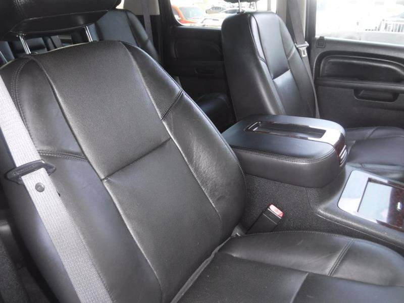 Used 2012 GMC Yukon XL Denali AWD/4WD image 29