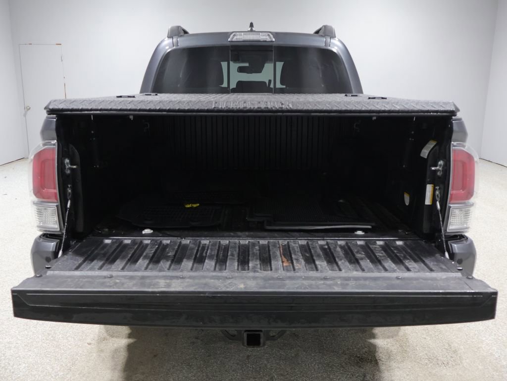 Used 2022 Toyota Tacoma TRD Off-Road w/ Technology Package image 5