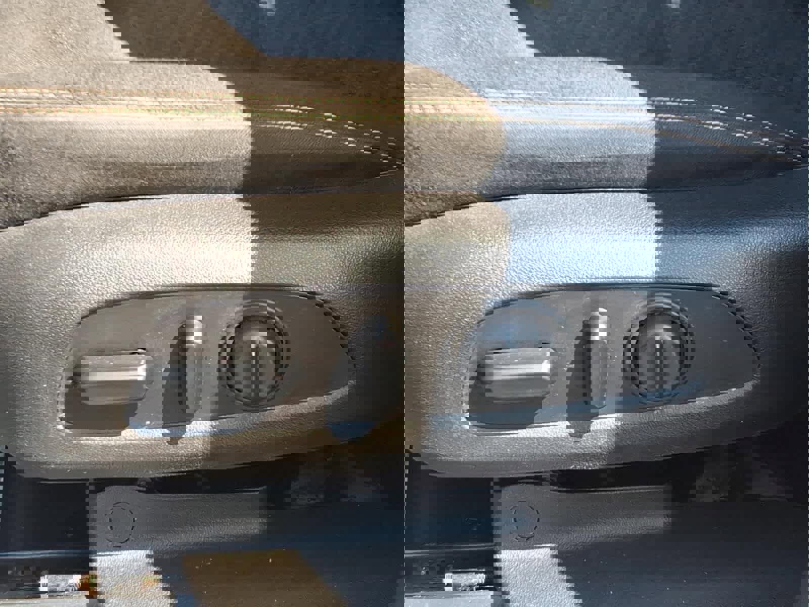 Used 2019 GMC Terrain SLE w/ Driver Convenience Package image 15