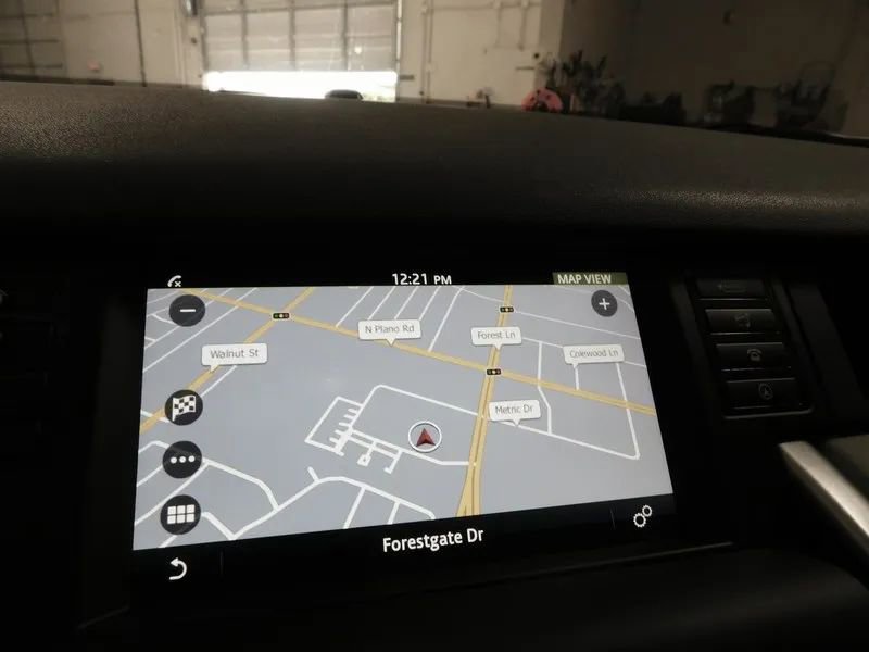 Used 2019 Land Rover Discovery Sport SE AWD/4WD image 34