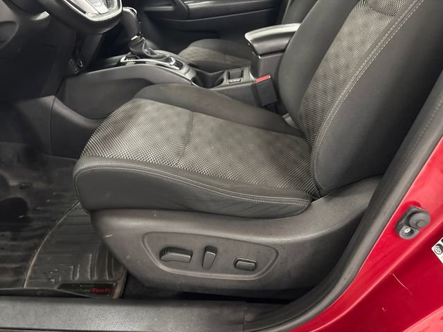 Used 2018 Nissan Rogue Sport SV w/ SV All-Weather Package image 12