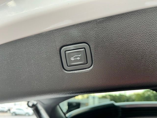 Used 2024 Chevrolet Blazer LT w/ Convenience Package image 9