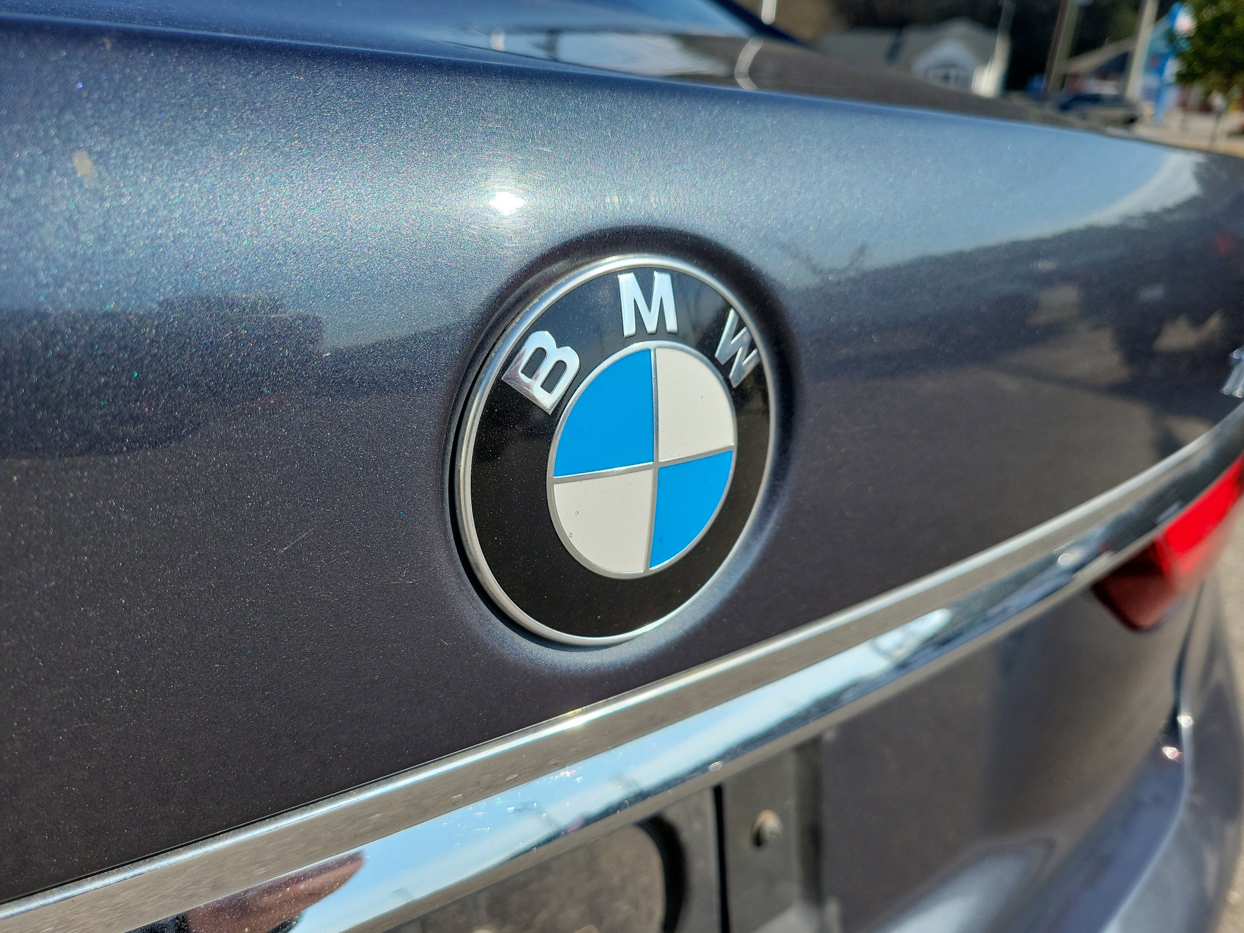 Used 2017 BMW 740i image 25