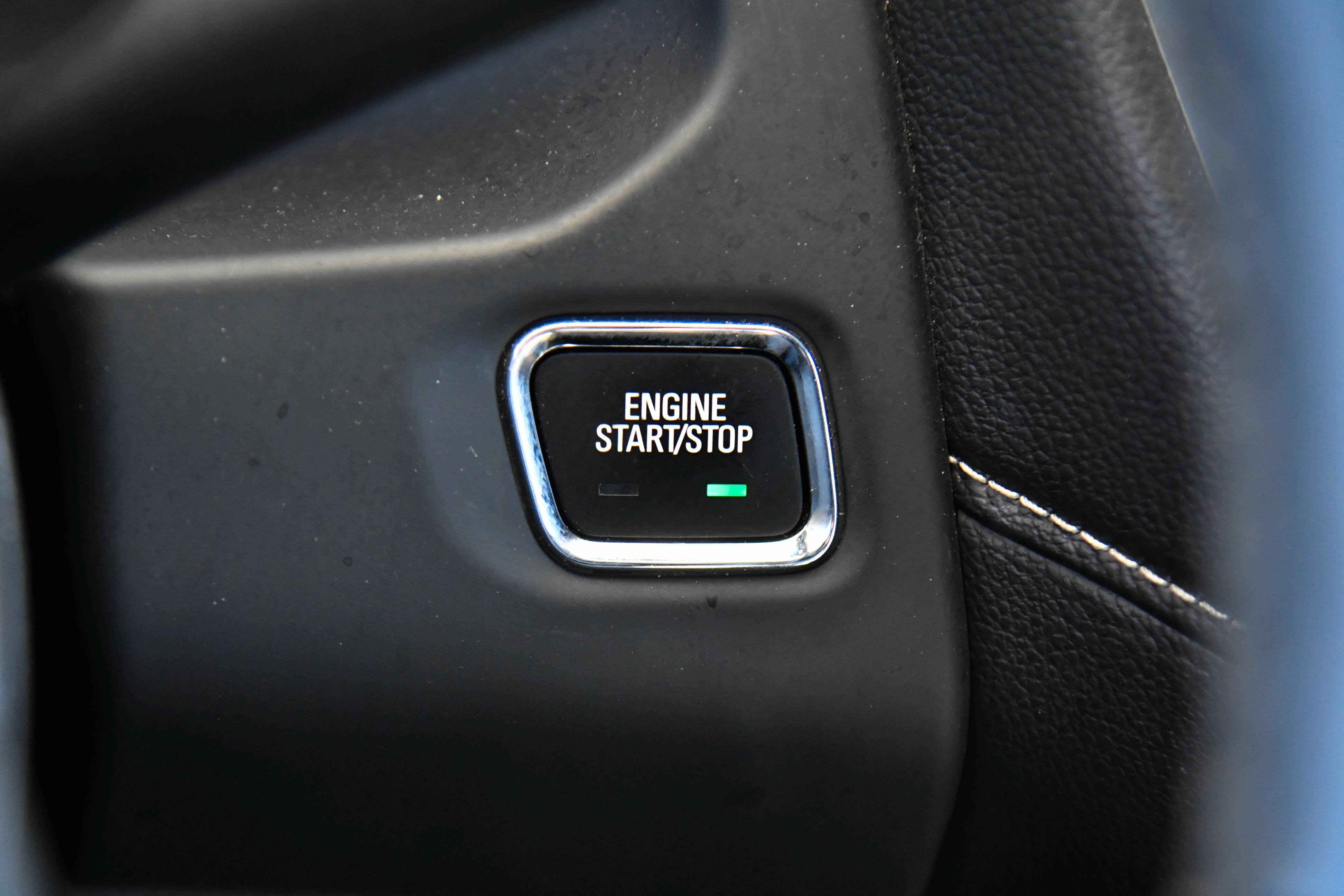 Used 2023 GMC Acadia SLT FWD image 29