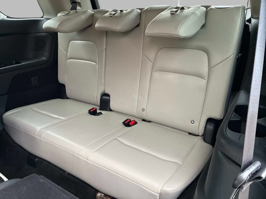 Used 2023 Nissan Pathfinder SL w/ SL Premium Package AWD/4WD image 16