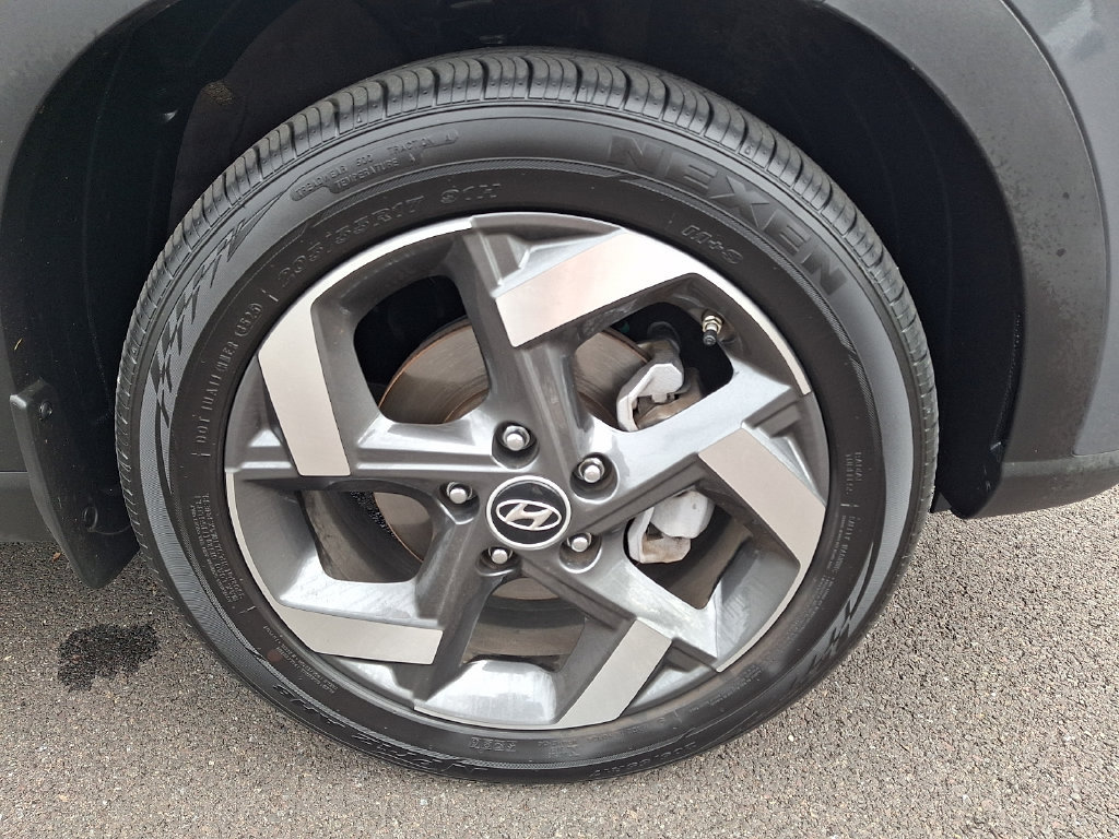 Used 2026 Hyundai Venue SEL FWD image 12