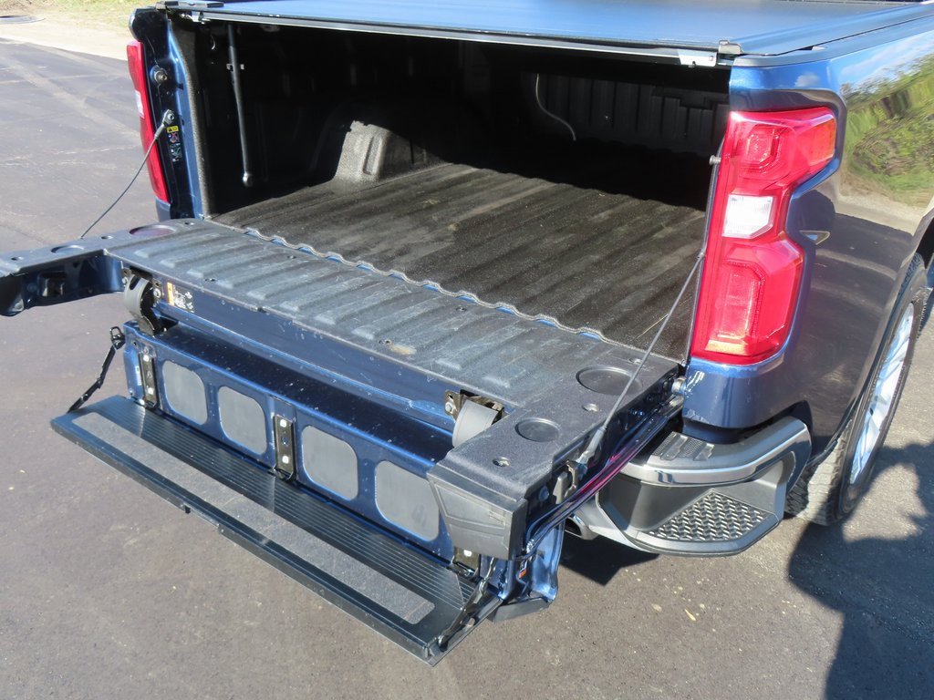 Used 2022 Chevrolet Silverado 1500 LTZ w/ LTZ Premium Package image 22