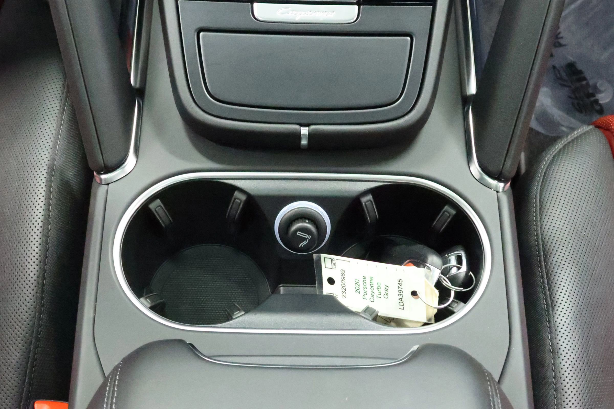 Used 2020 Porsche Cayenne Turbo image 37