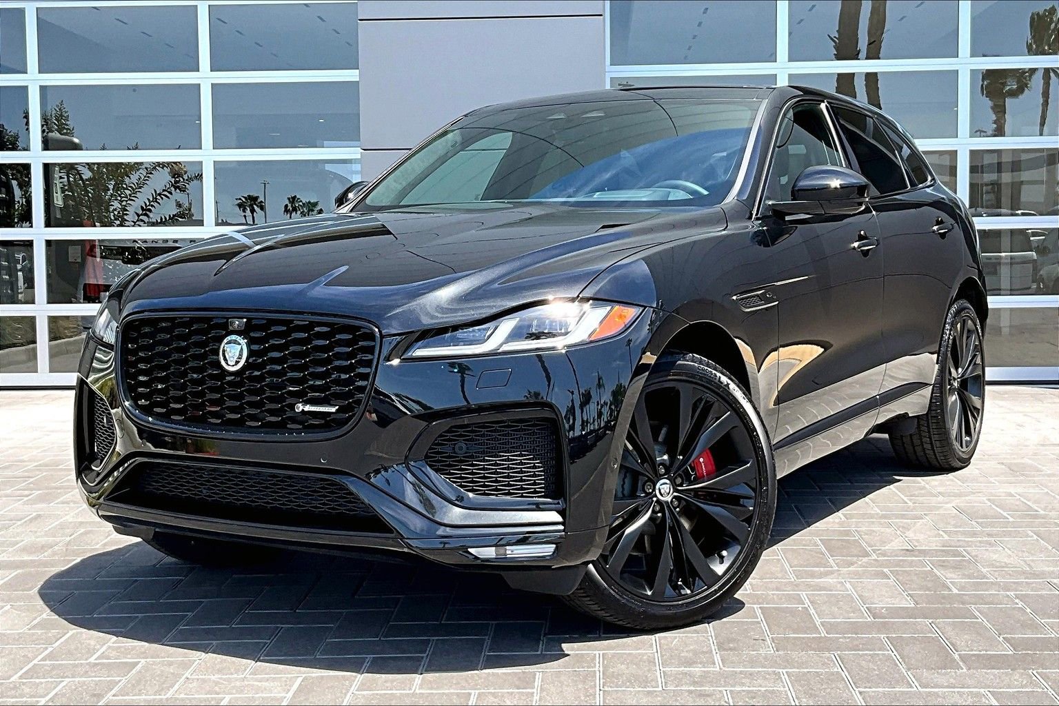 New 2025 Jaguar F-PACE R-Dynamic S AWD/4WD image 1