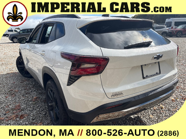 New 2026 Chevrolet Trax ACTIV w/ Sunroof Package FWD image 9