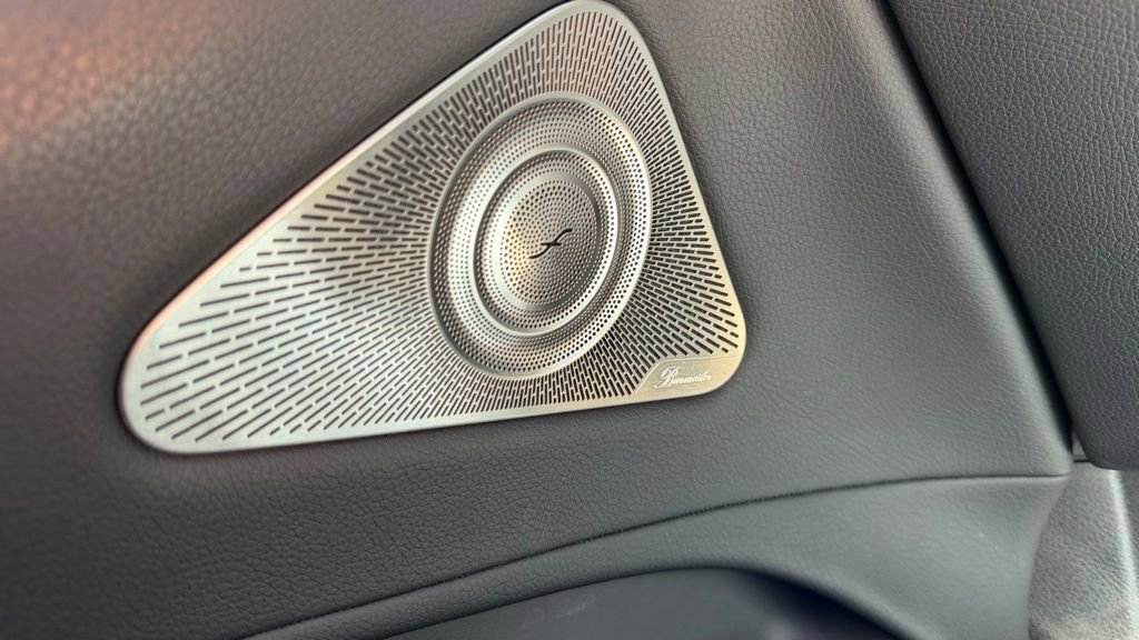 Used 2022 Mercedes-Benz S 580 4MATIC Sedan w/ AMG Line Package image 18