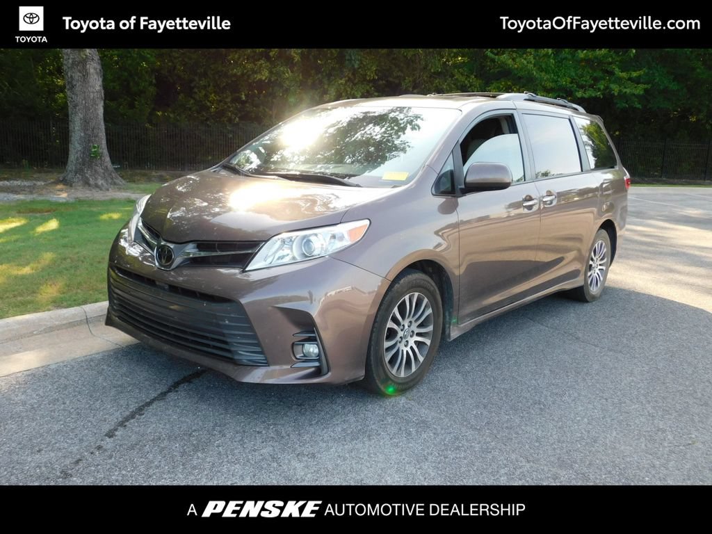 Used 2020 Toyota Sienna XLE w/ XLE Navigation Package
