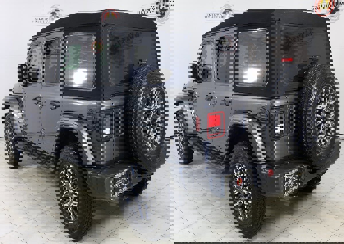 Used 2021 Jeep Wrangler Unlimited Sahara image 4