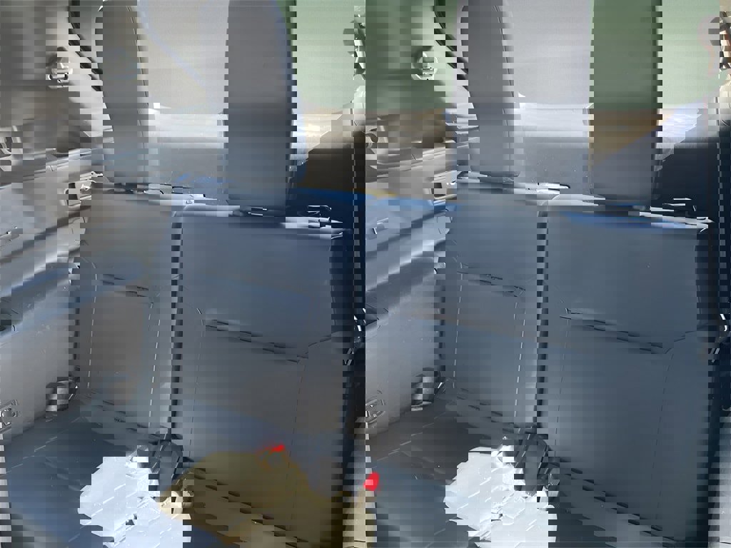 Used 2022 Mitsubishi Outlander SE image 15