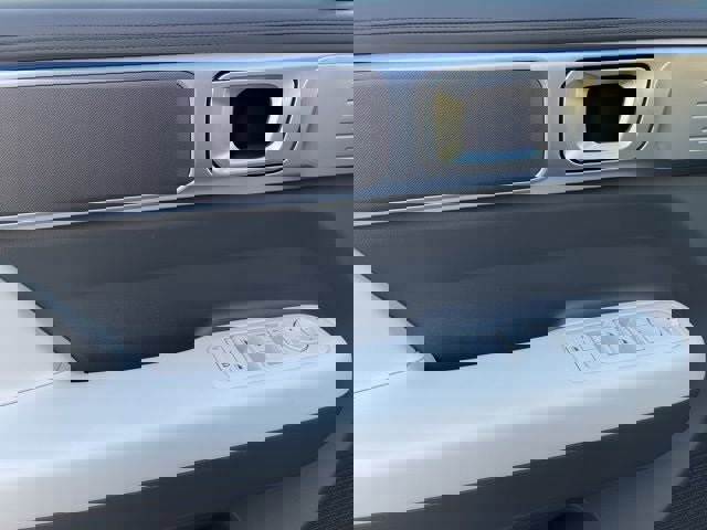 New 2026 Hyundai Santa Fe SE image 8