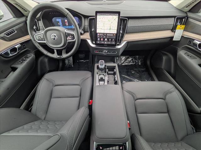 New 2026 Volvo XC90 B5 Plus w/ Protection Package AWD/4WD image 16