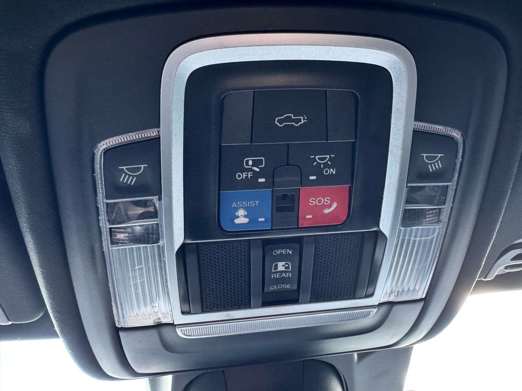 Used 2022 RAM 1500 Limited w/ Cold Weather Group AWD/4WD image 26