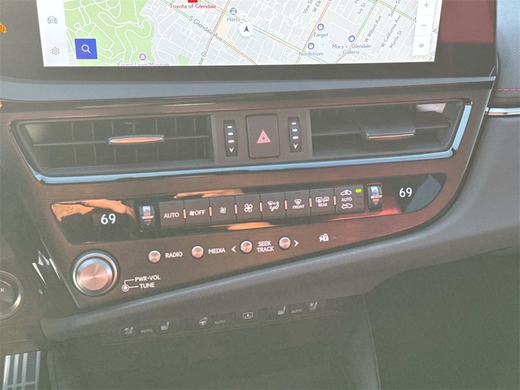 Used 2024 Lexus ES 300h F Sport image 26