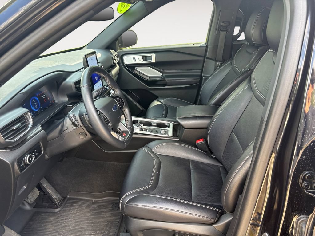Certified 2023 Ford Explorer ST w/ Technology Package AWD/4WD image 11