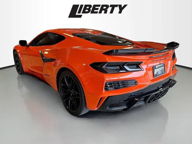 Used 2025 Chevrolet Corvette Z06 w/ Battery Protection Package image 5