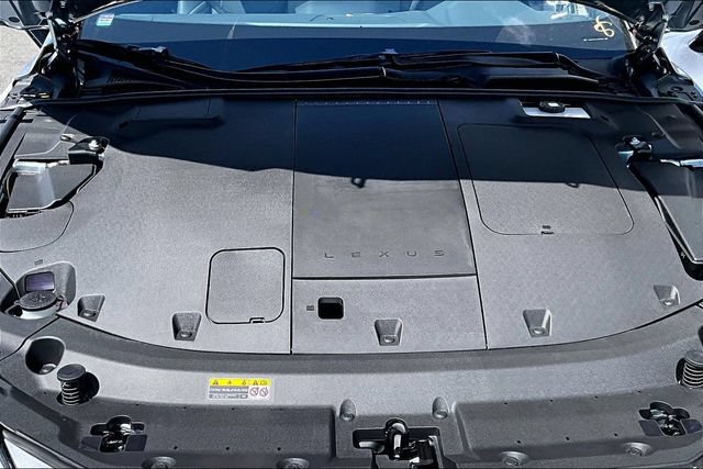 New 2026 Lexus ES 500e AWD/4WD image 11